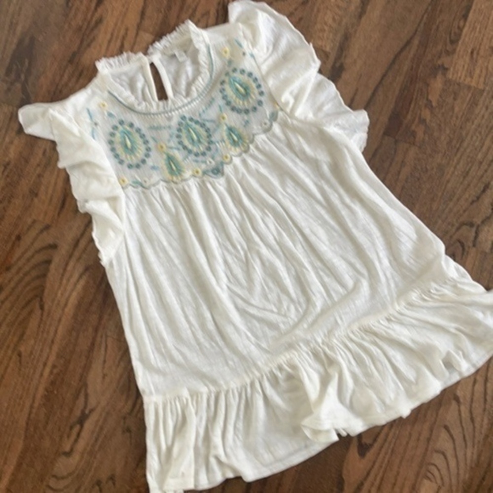 Lucky brand top medium white top ruffles embroidery